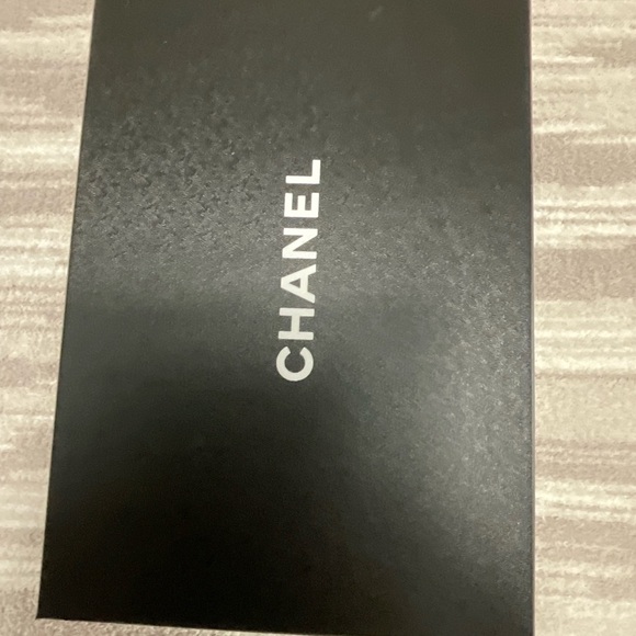 CHANEL
Patent Calfskin Cap Toe CC
Slingback Pumps 38 Light Pink - Picture 9 of 10